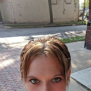 Meet your Posher, Amber